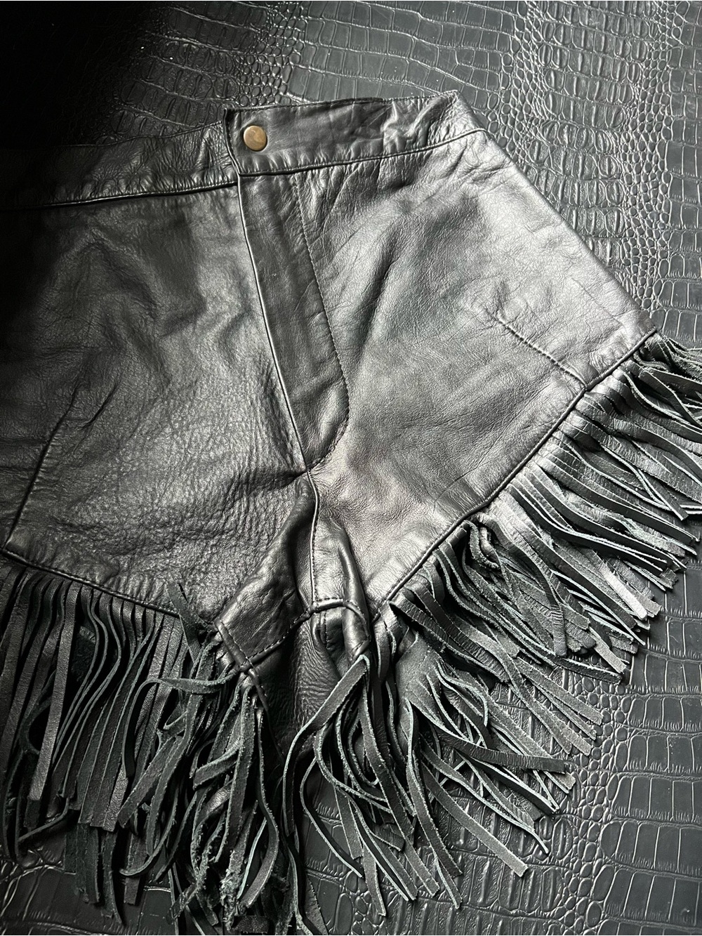 BEAUTIFUL AND RARE FRINGE HIGH WAISTED LEATHER SHORTS